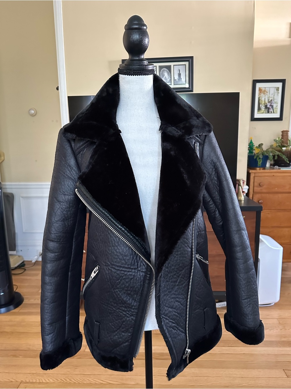 H&M Faux Leather, Faux Shearling/Sherpa Oversized Biker Jacket, Women’s XS